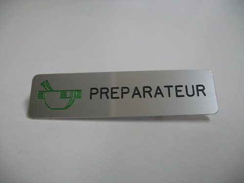 0592 : Badge épingle PREPARATEUR - Verreries Perrin
